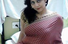 desi bengali aunty saree beautyfull panty