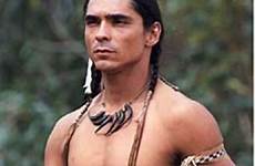 zahn native mcclarnon male westworld indian indians spelling handsome wahrheiten