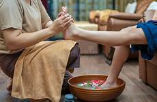 massage bangkok pedicure young salone massaggio piedi datang pepijat spas termale stazione masalah