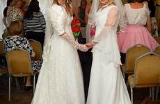 brides transgender took sissy brautkleid bournemouth gown takes besuchen braut