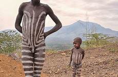 mursi tribal tribes ethiopian ethiopia suri afbeeldingsresultaat bezoeken kinderen waddington rod