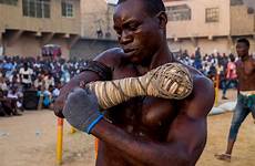dambe nigeria boxers fists hausa niger chad fist cords crowds cord martial glove zakari tijjani league comeback