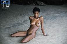 davis ebonee nude nackt naked topless fappening