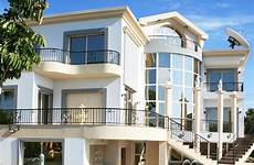 luxueuse houses mansion decks modern patio huge leading homestratosphere piscine byvanie patios mansions epichomeideas laid