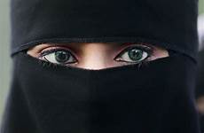 woman beauty muslim veil women wearing face hijab girl niqab burka eyes islamic veils fashion crying teacher makeup girls eye