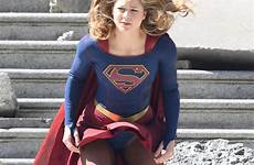 benoist supergirl upskirt danvers undies pantie tong mellisa daphne flarrowporn actrices benoit moretz upskirts superwoman