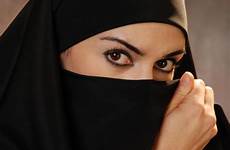 hijab iraqi muslim burka iraq burqa whores veil