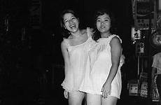 tokyo kabukicho red light vintage gangs district prostitutes 1970s 1960s japanese es vintag drag du portraits un girl gangsters queens