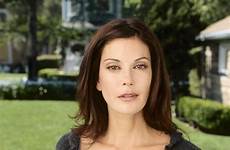 teri hatcher desperate housewives susan mayer promoshoot terri simplicity fractured s1