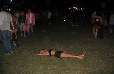 drunk public sleeping people passed girl izismile heavy traffic grass area insane incredibly photographs source go