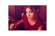 aria montgomery gif fanpop giphy animated gifs gifer dia bucle day