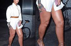 rihanna legs thick body celebrities rhianna instagram riri women her choose board outfits showing off girls celebs