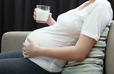 pregnancy milk during drinking woman does come when advantages guidelines types fotolia period not