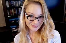 daughter star snow pornstar aurora dad she turned tells became he proud nude former father journalist handout tease why may