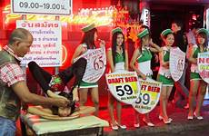 pattaya nightlife notturna ambulante hookers editoriale prostitutes massage