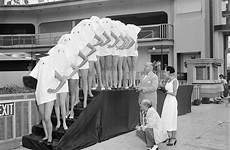 pageants contestants judges 1951 participants palisades pillow distract torso pageant amusement muestran cambiado sacks difundir