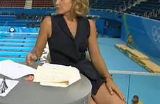 helen skelton olympics olympic viewers skirt stuns presenter sexism controversy presentadora knickers shrugs caused revealing stylist