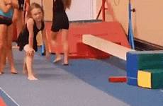 gifs funny gymnastics fail fails gif twistedsifter gymnasts reddit relate only has arrived hear pizza delivery fast when memes 9gag