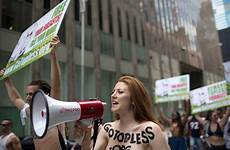 rachel jessee gotopless ny nyc protest stages argument toronto activists vagabomb