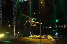 pole naked performance dancing dance stage vr