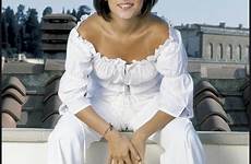alizee alizée french singer hot feet sexy beautiful fotos cantante photoshoot pic ru legs theplace2 celebrity celebs lyonnet wallpapers place