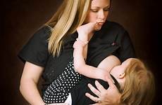 breastfeeding tara breastfeed nursing allattano uniforme mamme her labor