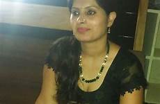aunty saree marwadi mallu aunties bhabhi housewife slut blouse satish dorm