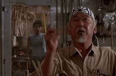 karate miyagi envejecimiento decider labor laws relaxed watching ignorant completely culturally
