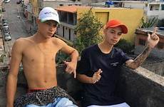 meninos shirtless favela chacales maloka chicos morenos lindos lads chav garotos underwear machos guapos familia amigas