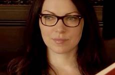 alex orange voss prepon laura glasses saved