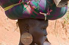african lip women people culture africa whore disc ethiopia attention piercing girls mursi do tribal amazing tribe funny tribes beautiful
