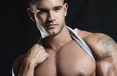 hunks shirtless colin bodybuilder nipples musculosos cleft shivers