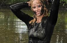 wetlook eewetlook mud muddy herself 2009 swim plays elsas afterwards denim