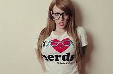 nerd nerds nerdy comi novinha contos herd aka