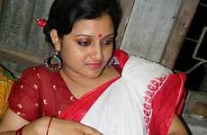 aunty mallu hot saree bhabhi bengali indian aunties kambi girls desi looks sexy actress married boobs great malayalam south videos