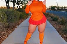 christian taya velma thick daphne dinkley thighs scooby cosplayers voluptuous