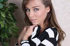 star capri anderson charlie sheen old year name mystery girl celebrity eyed green model hollywood video myconfinedspace 2010