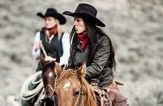 cowgirls horses cow duderanch