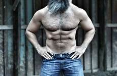 bearded beard handsome scruffy beards poilu shampoo thecuriopop woof