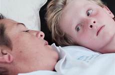 gayby kindern dokumentarfilm mann regenbogenfamilien seinem normalen normale zeichnet angeblich normal