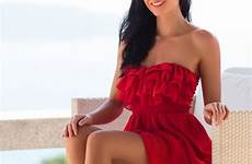 sapphira playboy czerwona sukienka flaunts strips r18hub