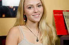 robb annasophia hot sexy teen birdie thompson picture top bikini boobs anna annasophiarobb sophia celebrity photoshoot 2011 general foto idols