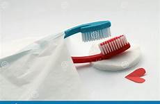 missionary intercourse toothbrushes metaphor erotische också röd erotisk tandborstar säng blå och birne samlag stockbilder bett lüge roter zahnbürsten