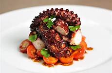octopus tomatoes polpo vinaigrette smoked seafood justluxe pulpo oktopus tentacles parrilla piatti delano chorizo pesce kochen romesco