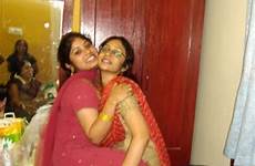 hot indian aunties desi aunty girls masala south mallu friends club dengulata 2010 beautiful