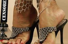 sandals barbara toenails
