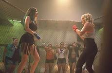 chick thorne pelea malin akerman bolivia baldwin alec film heartfelt surprisingly mulheres clube luta resenha empowerment hits lame knockout punches