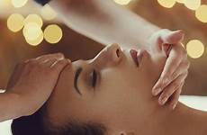 massage relaxing masaje relajante freepik receiving recibe afroamericana