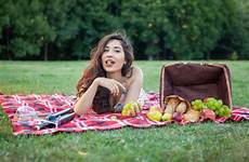 picnic coperta deken vrouw picknick alimento ragazza