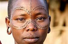 tribal scarification scarring tribes africa narben fulani culture tanzania datoga solche bekommt kwekudee